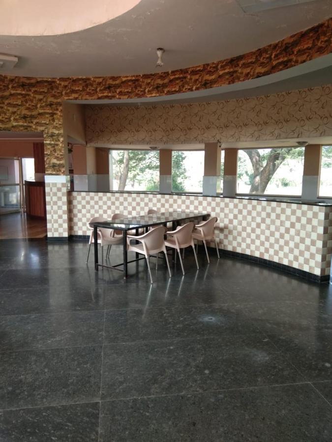 KSTDC Hotel Mayura Pavithra Yediyur Kunigal Eksteriør billede