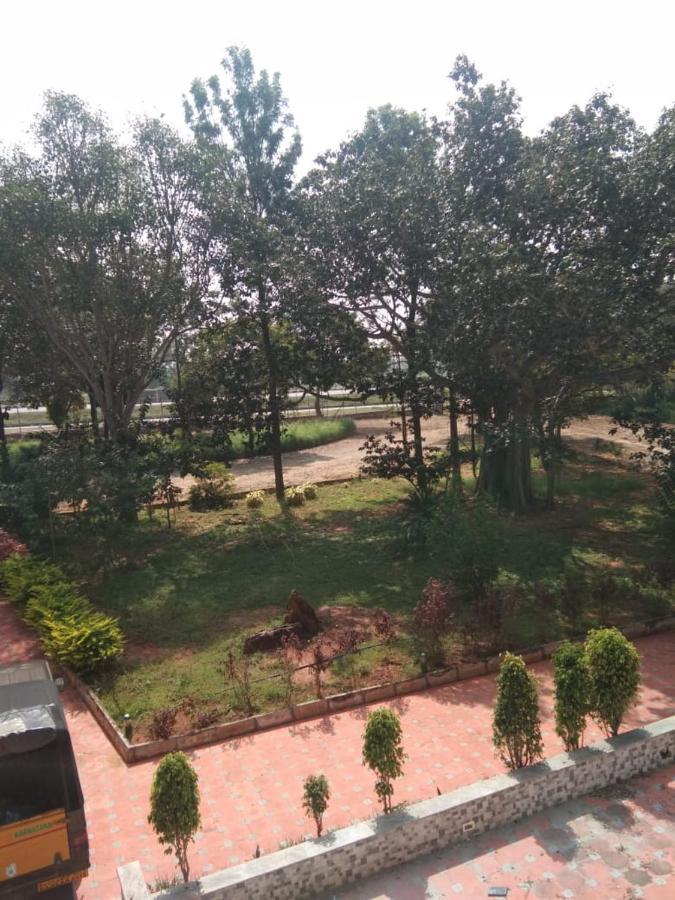 KSTDC Hotel Mayura Pavithra Yediyur Kunigal Eksteriør billede