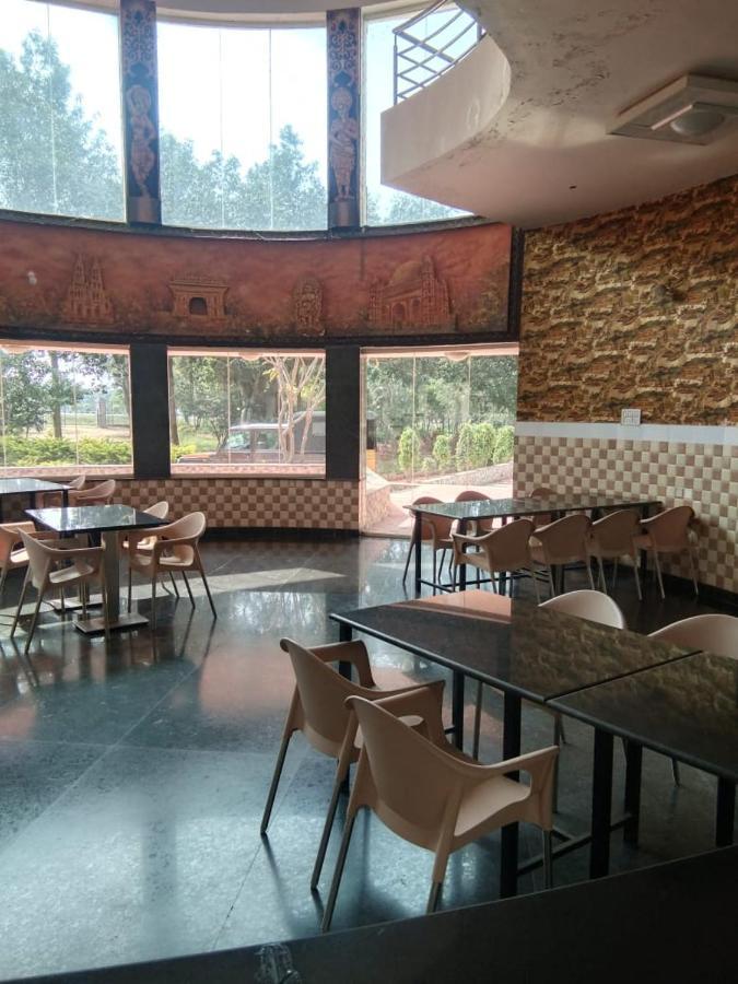 KSTDC Hotel Mayura Pavithra Yediyur Kunigal Eksteriør billede